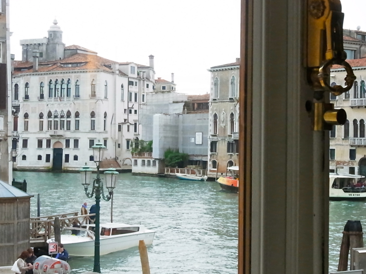 Palazzo Grassi Café - パラッツォ・グラッシ・カフェ_a0231632_19263775.jpg