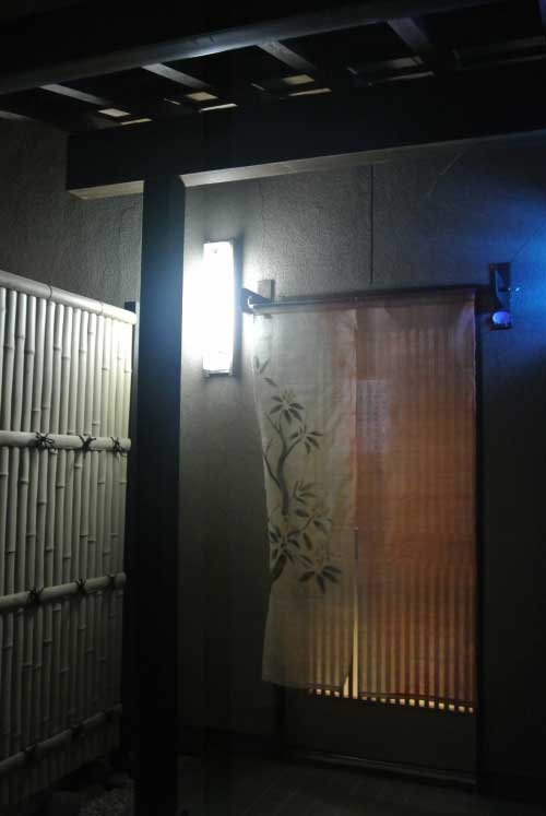 【住宅街にオープンした甲州地鶏専門店・・・「甲州地どり庵 一π(いっぱい)」(山梨・甲斐)】_a0005436_1347328.jpg