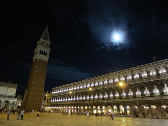 ■イタリアの光と影──ローマ・フィレンツェ・ヴェネチア・ミラノ１週間の旅_d0190217_2258314.jpg