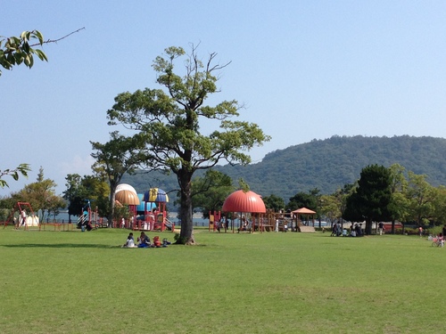 香川県総合運動公園の遊具 津軽娘 高松で吠える