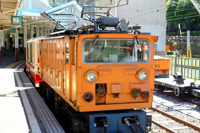 黒部渓谷鉄道秋の空_f0050534_23144326.jpg