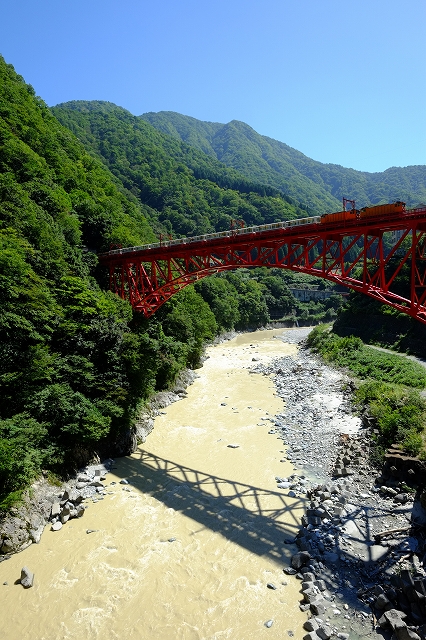 黒部渓谷鉄道秋の空_f0050534_23154828.jpg