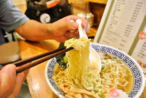 【「瓢箪」(山梨・甲斐) で 「キノコ」と〆の「ラーメン」!!】_a0005436_14302582.jpg