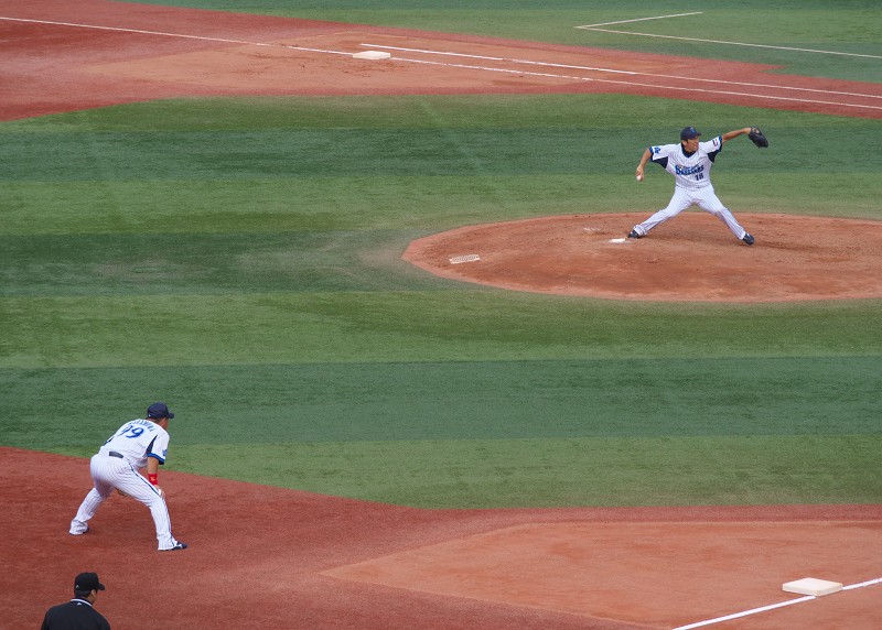 野球場にて_e0055715_2362912.jpg