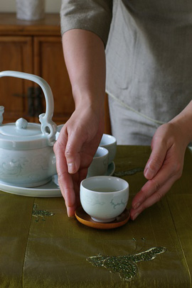 「お茶をどうぞ♪」のsalondeshantiさん登場!_c0039735_1331589.jpg