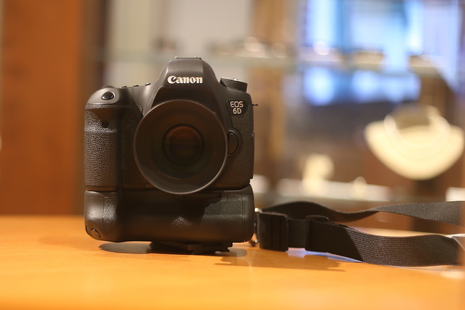CANON EOS 6D BG-E13 バッテリーグリップ Nikon HN-1 CANON EOS 6D BG-E13 バッテリーグリップ Nikon HN-1