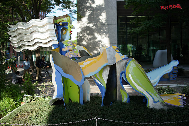 \"Sunbather\" MARUNOUCHI STREET GALLERY 06_b0134907_8314621.jpg