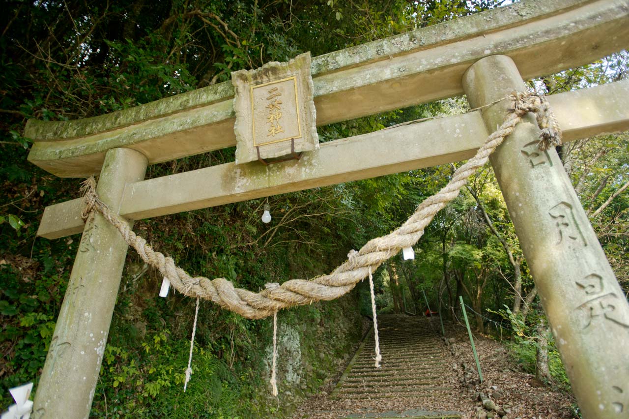 三女神社　大分県宇佐市_b0023047_449455.jpg