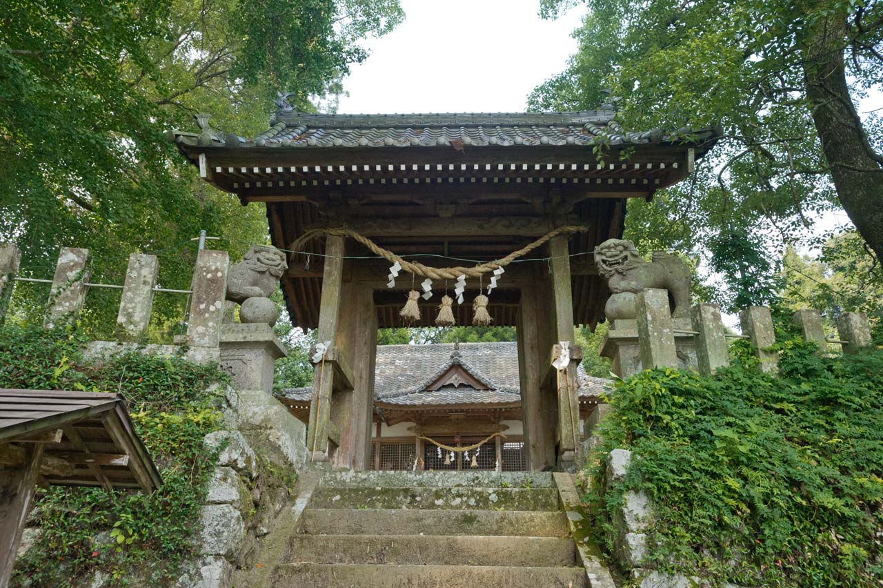 三女神社　大分県宇佐市_b0023047_4501463.jpg