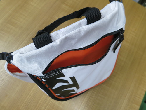 Doppler Toilet Bag_d0111435_19165723.jpg