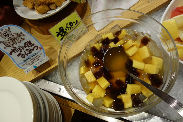 あけびの実 お茶の水/ブッフェ バイキング 自然食～三ノ輪からぶらぶら 健康風味その14_a0287336_22575349.jpg