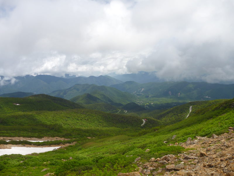 向こう側は全くの別世界！！想像をはるかに超える壮大な絶景！！－信州高原サイクリング・高山・乗鞍編④_e0138081_5312531.jpg