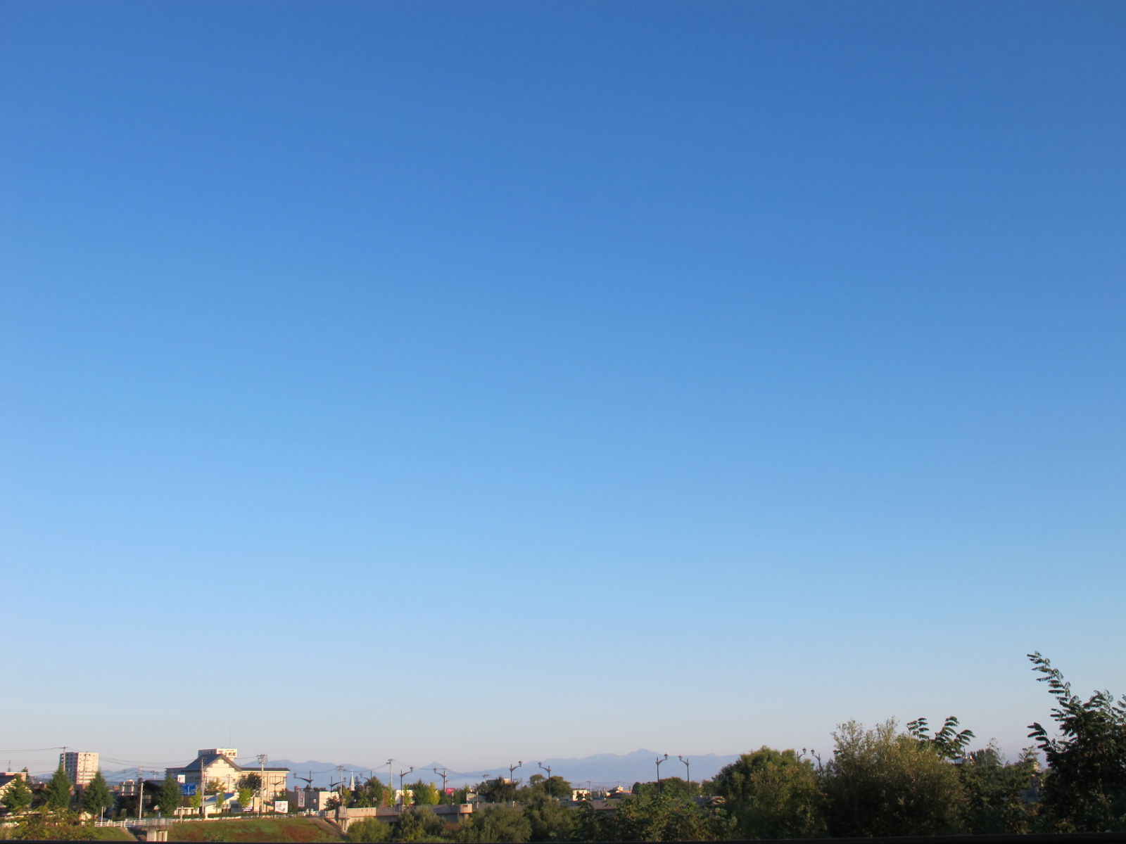 透き通るような青空の朝・９月２８日（２）_c0075701_9241597.jpg