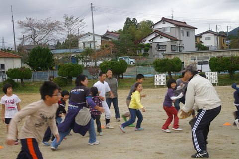 教育で世界を変える⑧　　外からみる学校　中からみる学校_a0111271_2301234.jpg