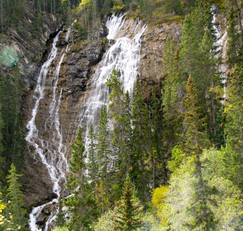 灰色の空で風が強かった『グラッシー・レイク』風景 Grassi Lake　_b0051109_8212776.jpg