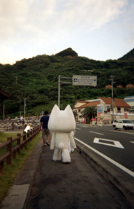 トロが旅する○浜町_c0168815_4111631.jpg