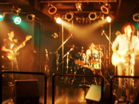 e0322871_0195491.jpg