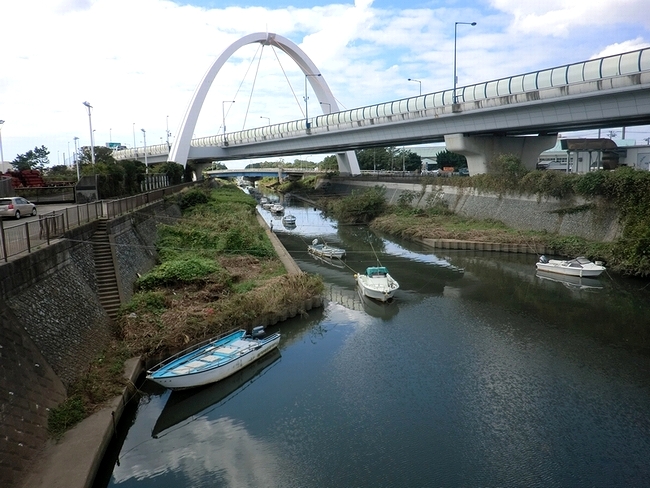 日曜日の散歩_e0143690_16173379.jpg