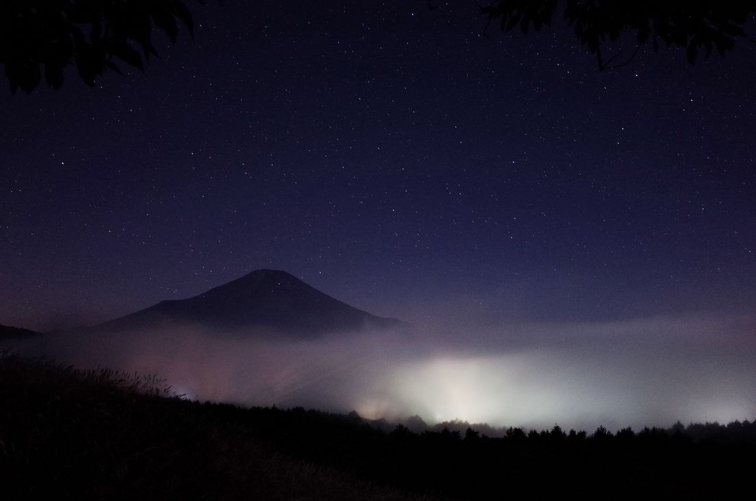 富士山を撮る・・・雲海に沈む山中湖：パノラマ台から_a0031821_20371163.jpg