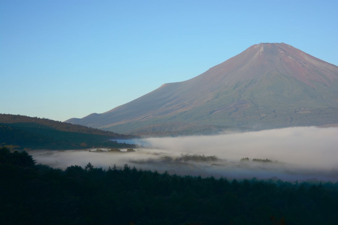 富士山を撮る・・・雲海に沈む山中湖：パノラマ台から_a0031821_20453974.jpg