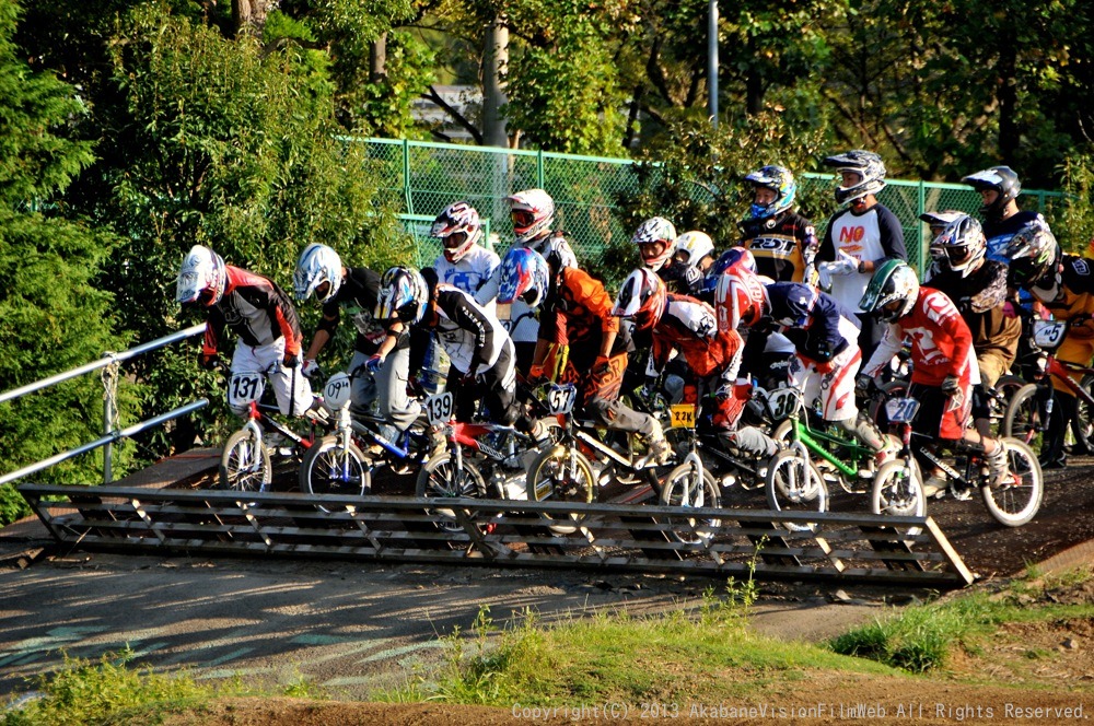 ２０１３JOSF 緑山９月ナイトレース代替大会VOL12：１４オーバー決勝 動画あり_b0065730_1952304.jpg