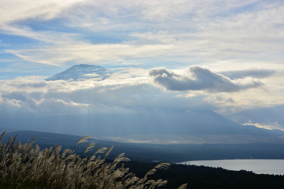 富士山を撮る・・・彩雲現る。そしてダイナミックな夕暮れ・・・_a0031821_15392725.jpg