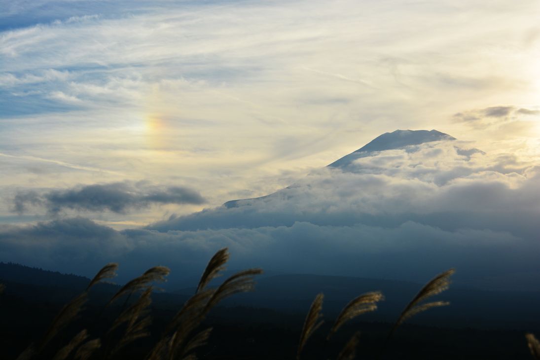 富士山を撮る・・・彩雲現る。そしてダイナミックな夕暮れ・・・_a0031821_15442265.jpg
