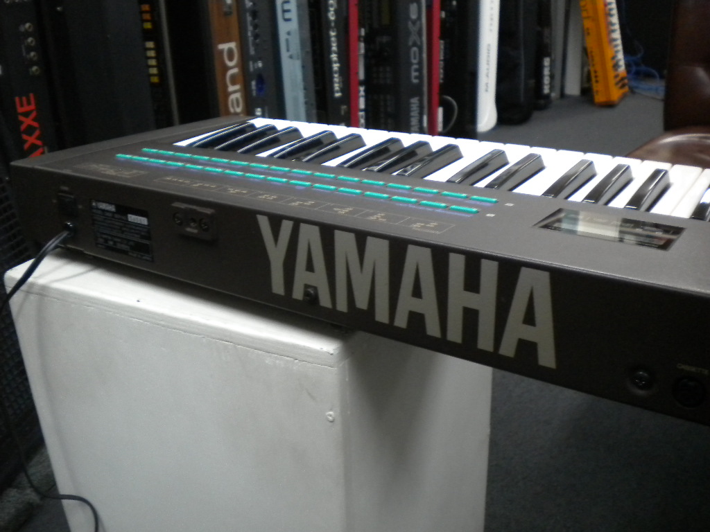 YAMAHA DX21試奏記 : 風流音色まねゑもん YAMAHA DX21試奏記 : 風流音色まねゑもん