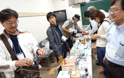 からくりパズルを楽しむ会 報告 -フリーマーケット-_a0220500_164956.gif
