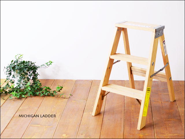 MICHIGAN LADDER [ミシガンラダー]TYPE 3 WOOD STEP STOOL　[110002] _f0051306_19114494.jpg