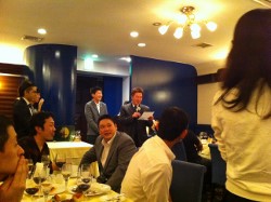 パーティーの脇役_e0210422_1494816.jpg