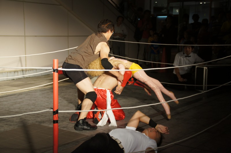 Asia Gold Pro Wrestling （コメディプロレス）☆ヘブン審査会２０１３_a0122932_2282836.jpg