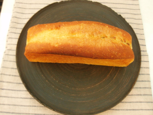 ベルフェーリィのパンとお皿_b0132442_1724154.jpg