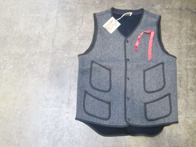 伝説の復刻版！★？　Brown\'s Beach ・・・ Brown\'s Beach V VEST！★！_d0152280_20332981.jpg