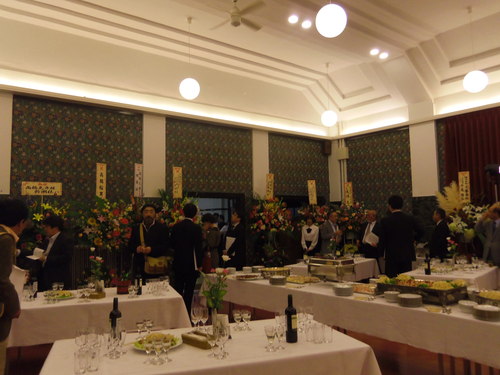 盛岡在住の高橋克彦氏の作家生活30年をお祝いする会に行ってまいりました・・・。_c0198869_1642557.jpg