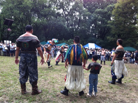 モンゴル相撲大会で歌う。_f0115311_18133135.jpg
