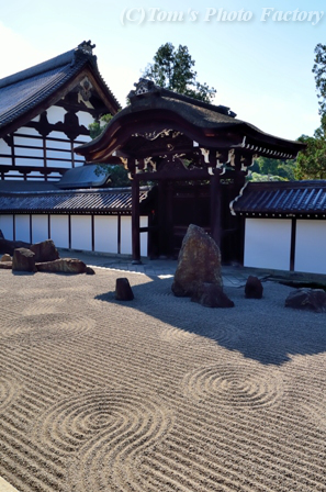 京を歩く～洛南「青もみじの東福寺」 重森三玲の方丈庭園-1-_b0155692_193402.jpg