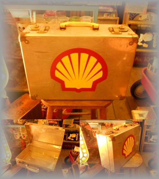 SHELL_d0251217_1725507.jpg