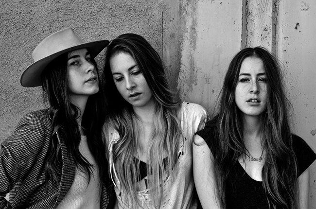 haim : the wire from days are gone_f0039379_1722136.jpg