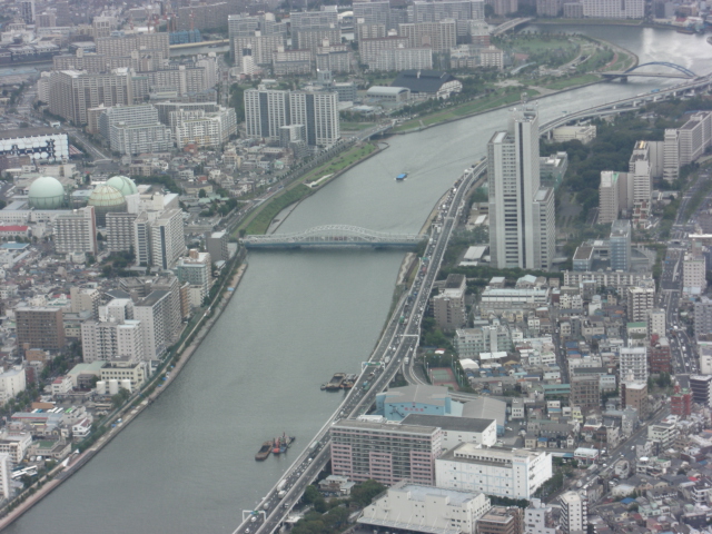 スカイツリーのエレベーター_f0226713_13930.jpg