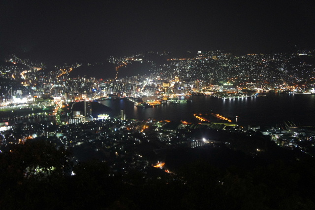 長崎の旅（２）　二十六聖人殉教地、稲佐山からの夜景鑑賞_c0011649_223726.jpg