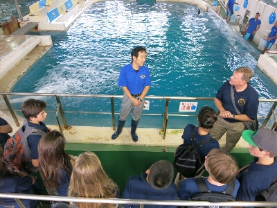 市長表敬訪問、中学校訪問からの水族館、そして座禅_f0205780_2261036.jpg