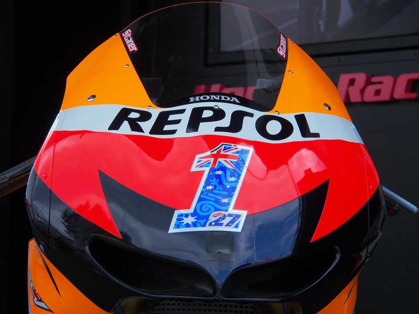 HONDA RC213V(2012年仕様) ~究極のフォーミュラマシン~ : 風 HONDA RC213V(2012年仕様) ~究極のフォーミュラマシン~ : 風