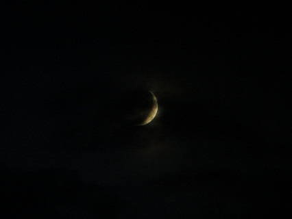 秋の夜の月_f0234936_6494869.jpg