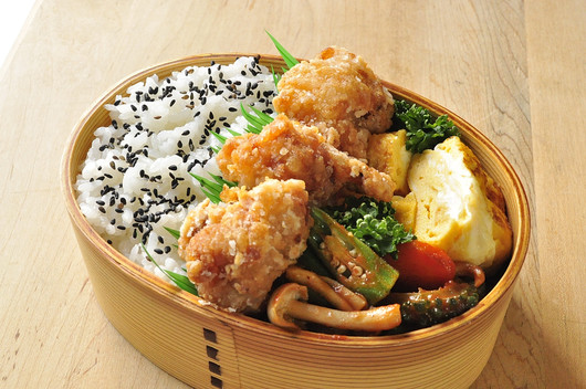 唐揚げ弁当_b0171098_8151632.jpg
