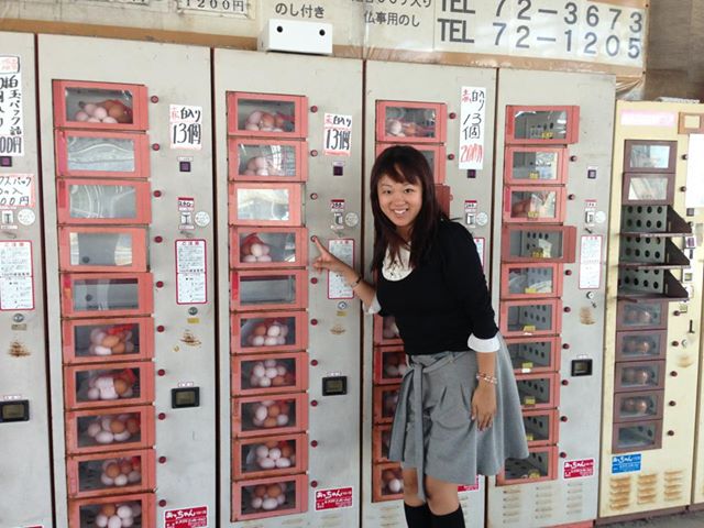 生みたて玉子 自動販売機_f0109257_181224100.jpg