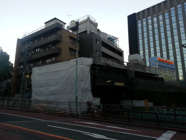 10月11日 大都会 城西署跡地を行く @ 渋谷_b0042308_1349597.jpg