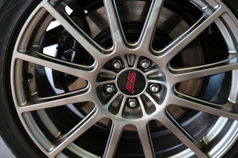 スバルの特別仕様車に感じる「慣性」と「惰性」_f0076731_17344236.jpg