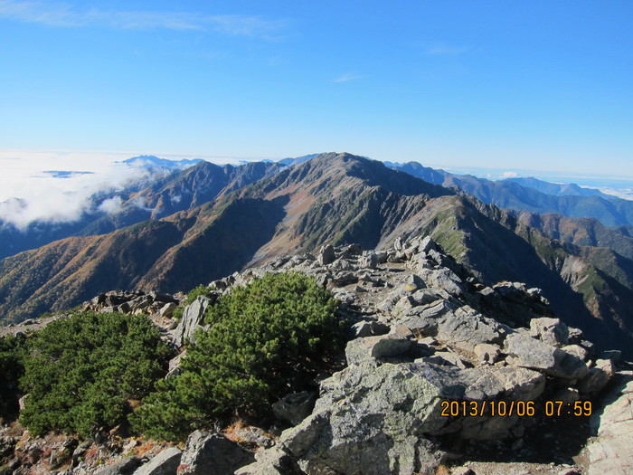 北岳＆間ノ岳：2日目（肩の小屋→北岳・間ノ岳・農鳥小屋→北岳山荘）_b0148050_17251853.jpg