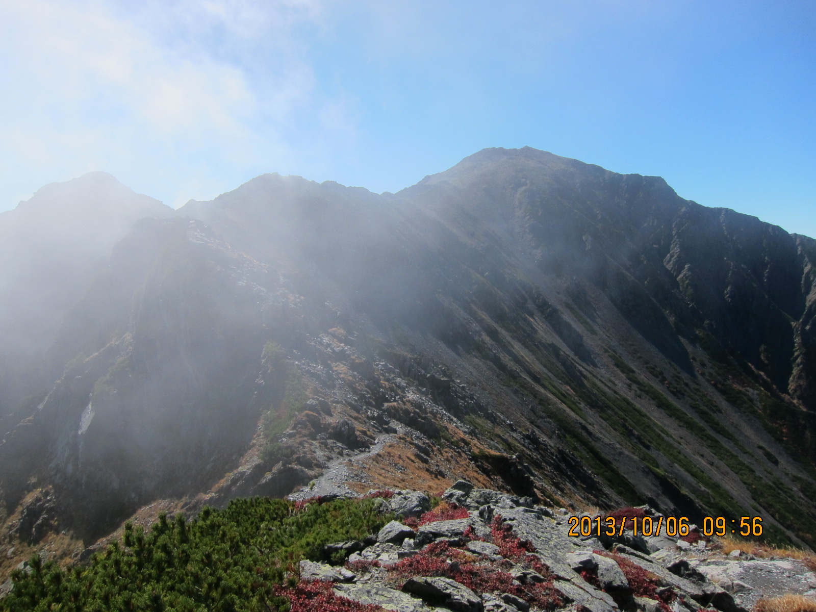 北岳＆間ノ岳：2日目（肩の小屋→北岳・間ノ岳・農鳥小屋→北岳山荘）_b0148050_17465138.jpg